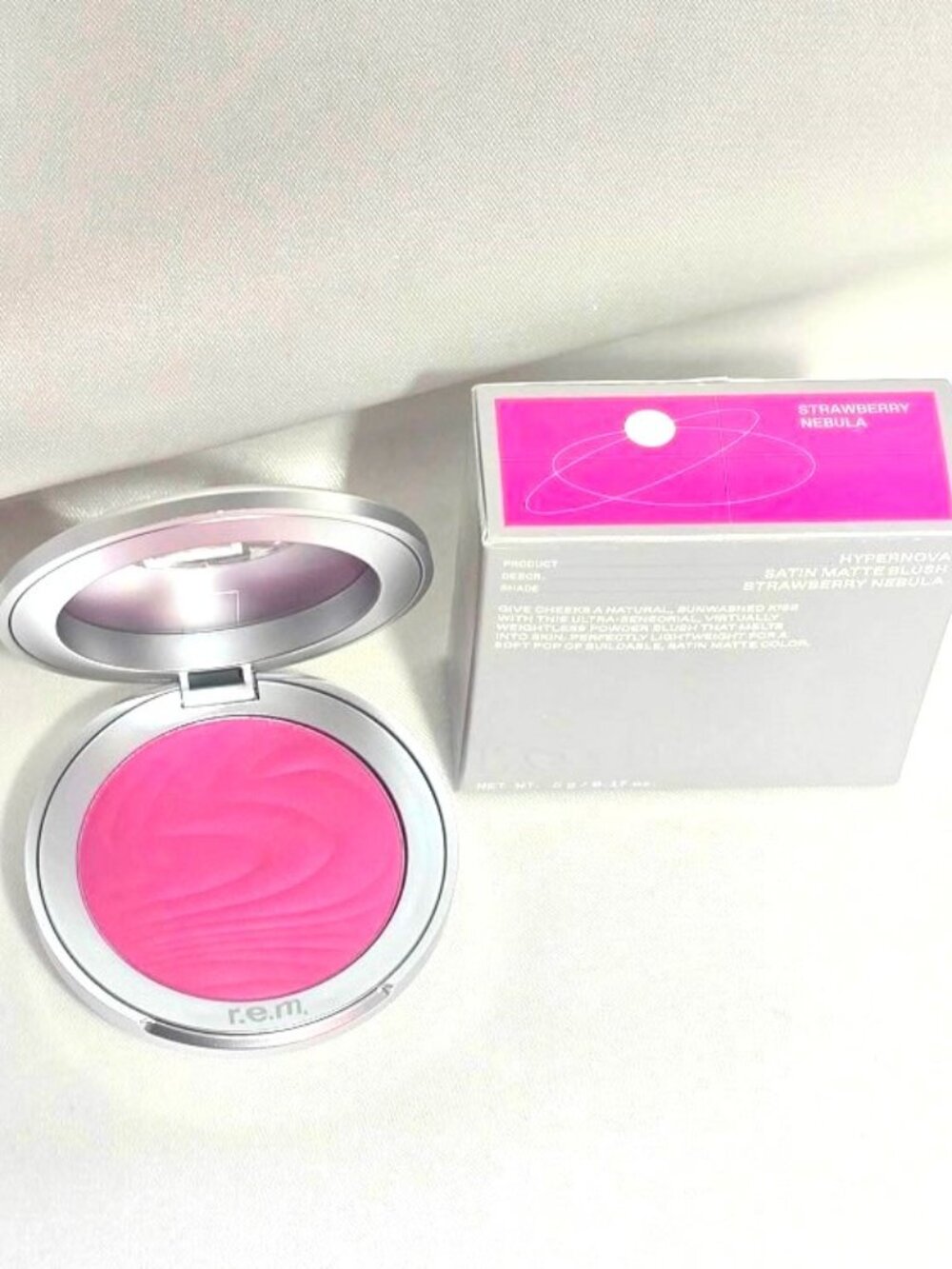 r.e.m. beauty Hypernova Satin Matte Blush Strawberry Nebula + Free Beauty Gift